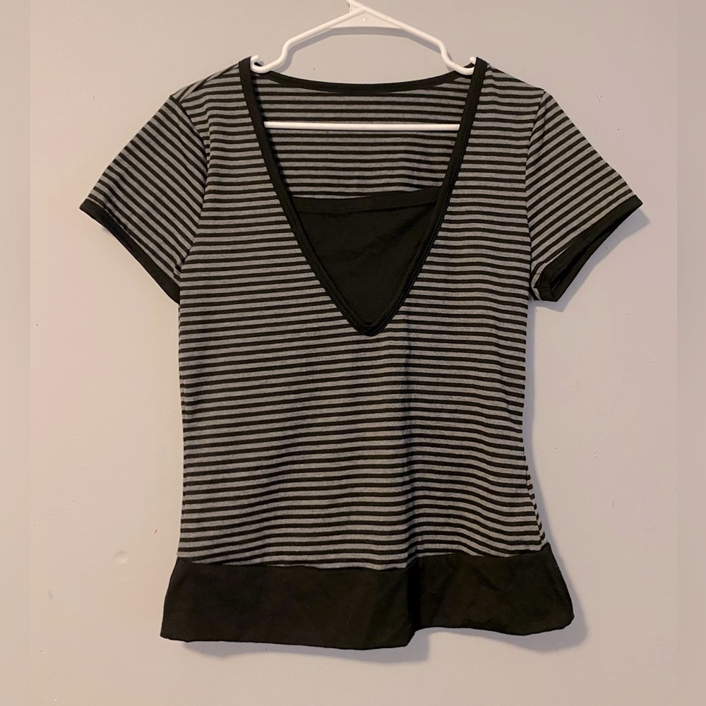 stripped crop tee